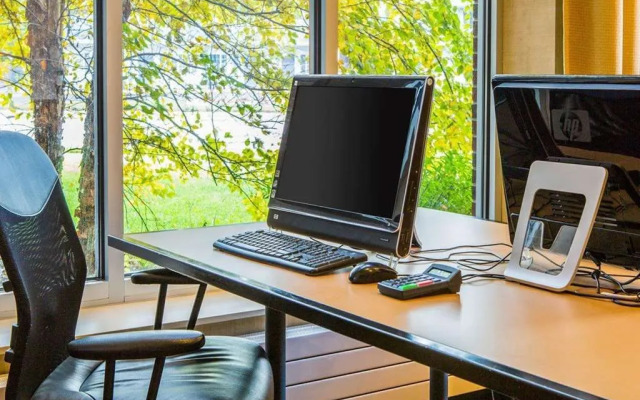 Cambria Suites Traverse City