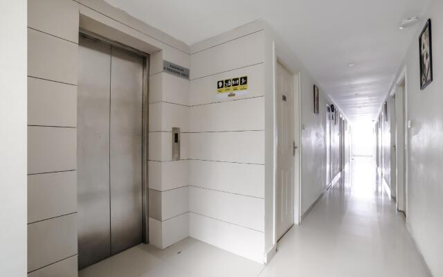 Capital O 76520 Maharajha Mg Road