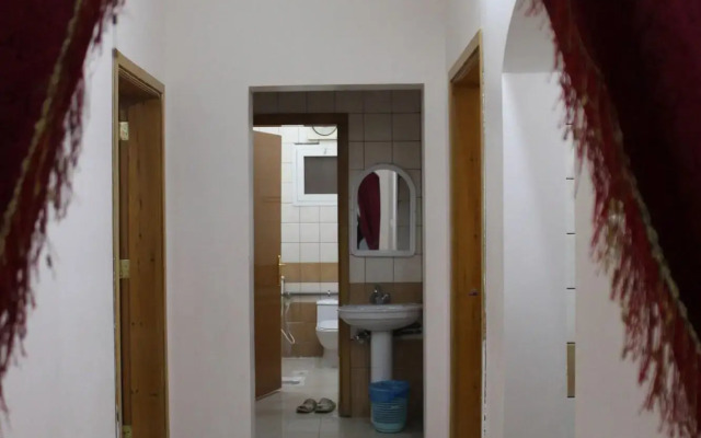 Al Eairy Furnished Apartments Al Baha 2