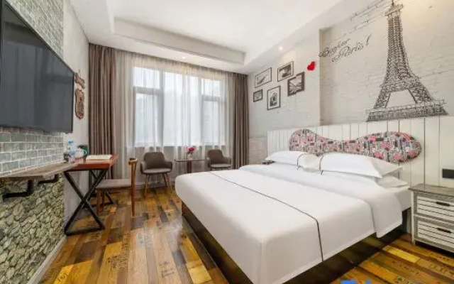 Yiwu Jingjing Art Hotel (International Business City)