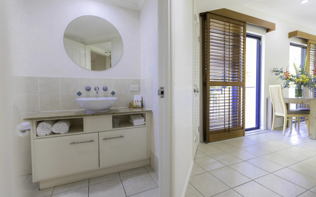 Meridian Port Douglas - Adults only