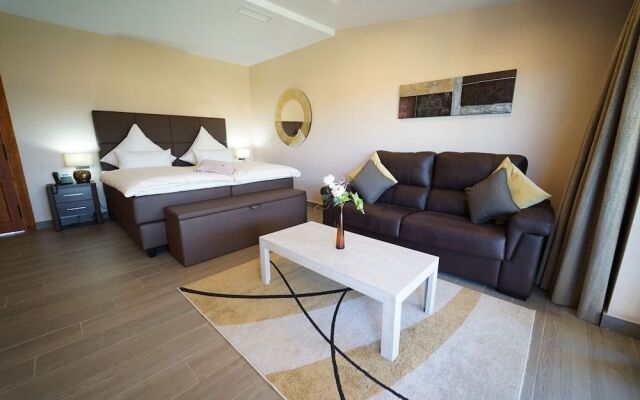 VMG Private Suites - Adults Only