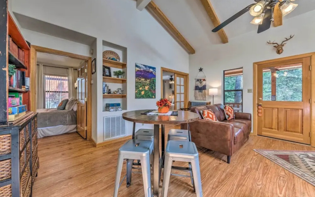 Charming 'coppertop' Cloudcroft Cabin: 3 Mi to Ski - фото 4