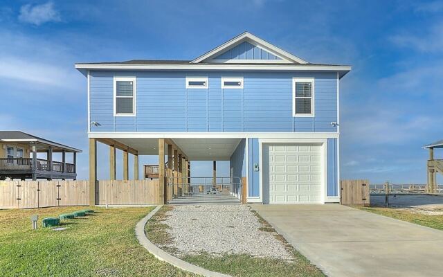 Copano Hooked 4 Bedroom Home by Redawning