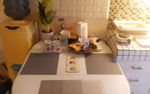 Tiny studio with pool, jogging track, gym and Mall