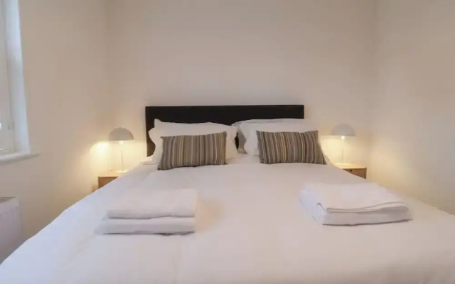 Inishnee House