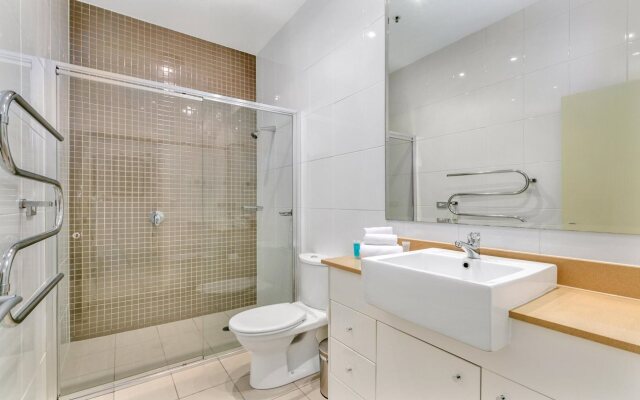Solaire Apartments