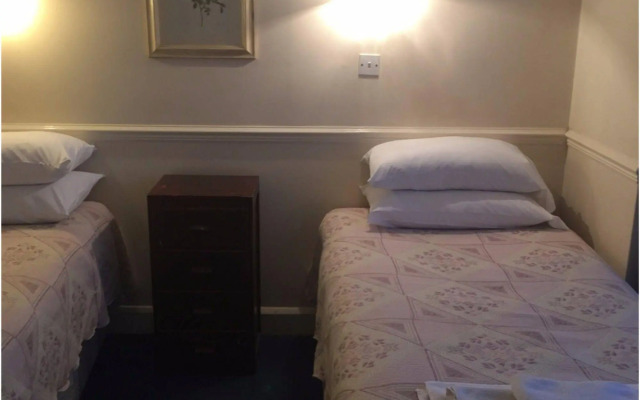 Colnbrook Lodge Guest House