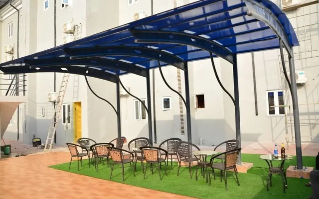 Golden Dreams Hotels and Suites Owerri