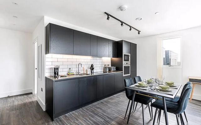 Luxurious West London Apartment