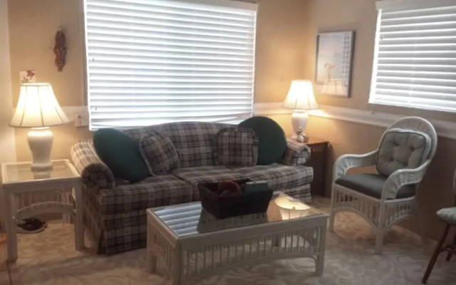 Izzy's Place by Wagner Realty
