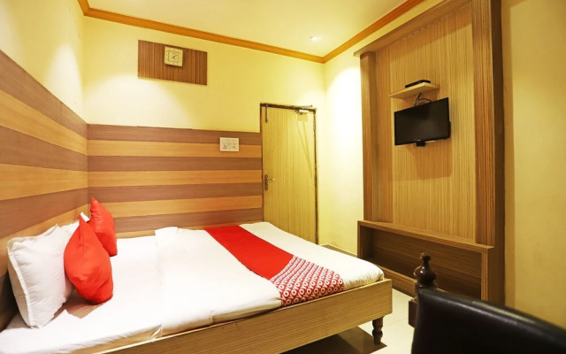 OYO 46604 Hotel Star