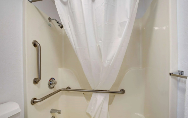 Howard Johnson by Wyndham Branson Theatre District