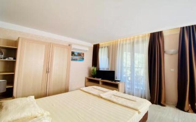 Bratanov Studio in Complex Harmony Suites 8