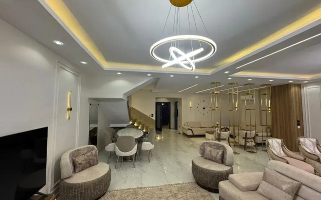 villa with garden in continental COMP