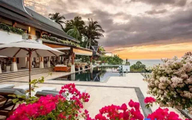 Villa ZeniMo, Surin Beach, pool, 9 BR 18 guests