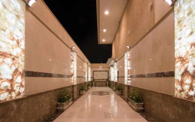 Hayat Revan Hotel Suites
