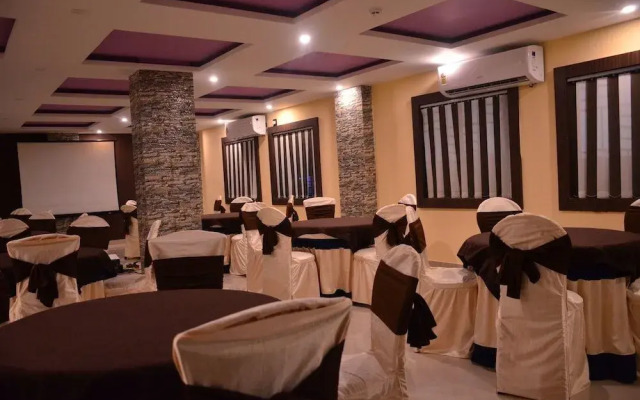 Dolphin Chocolate Inn