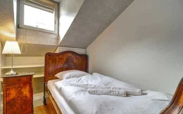 Cozy Penthouse in the old Town of Sion