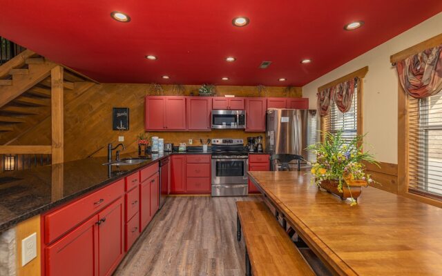 Splash Mansion - Four Bedroom Chalet