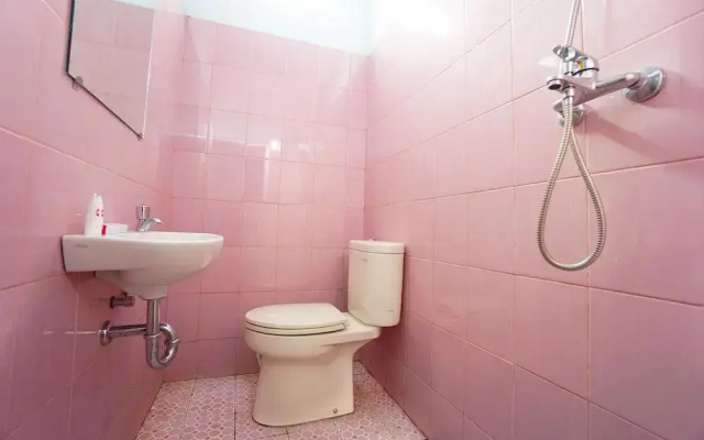 Oyo 1064 Manado Airport Residence