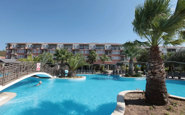 Cactus Club Yalı & Resort