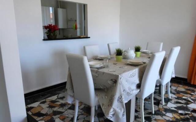 House Luna Rossa by Holiday World