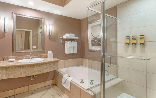 Best Western Plus Bayside Hotel