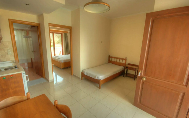 Theatraki Apartments