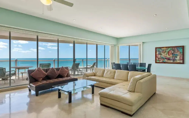 Luna Blanca 0801-2BR by Kivoya