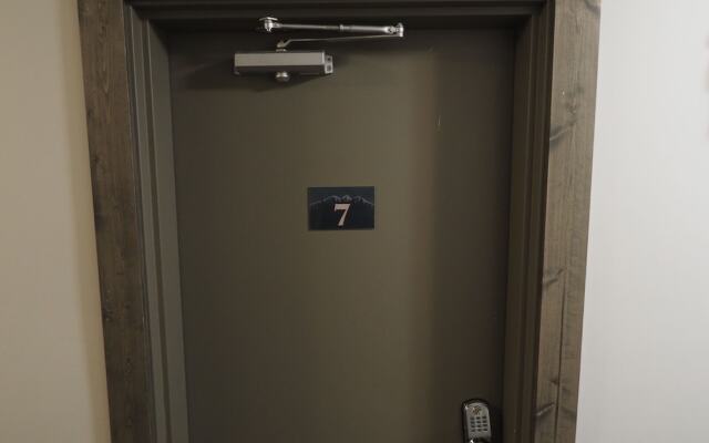 Apex Lodge - 7 Studio Bedroom 1 Bathroom Hotel Room