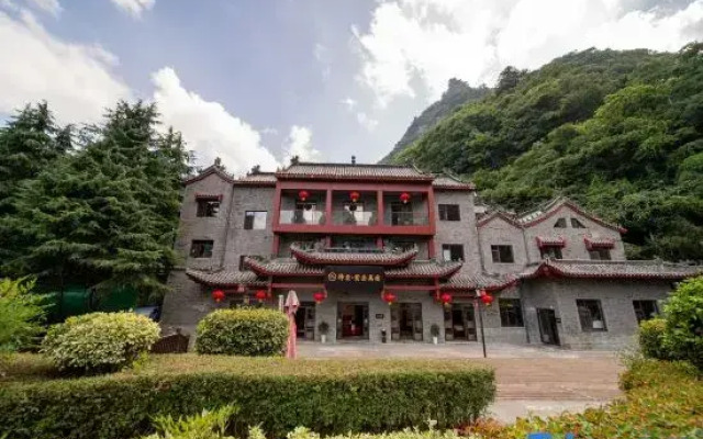 Qiongtai Hotel
