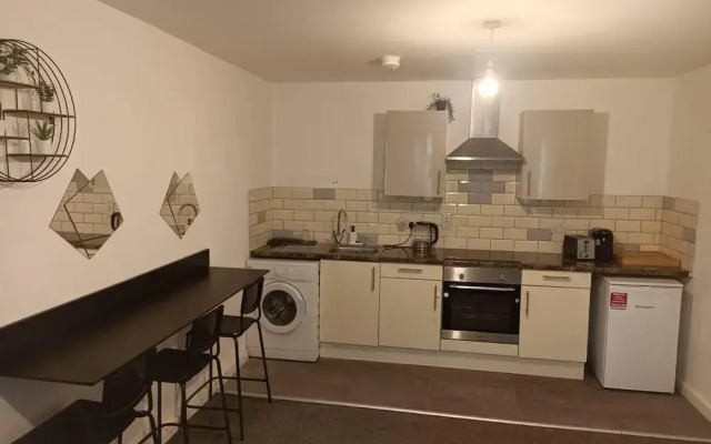Leicester - Apartment - Sleeps 4 - 97ws