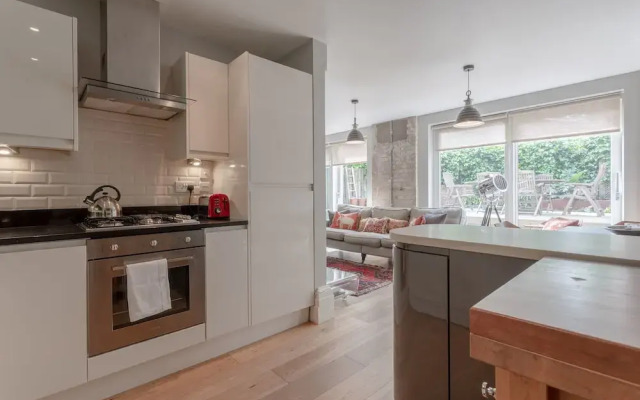 Chic 2 Bedroom Garden House in Dalston