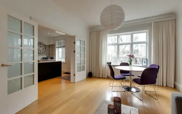 Thomsen Apartments