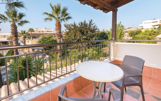 Kouros Palace Hotel