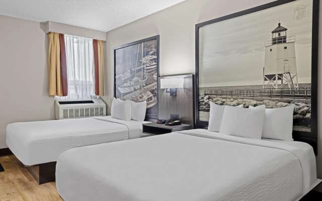 Super 8 by Wyndham Thunder Bay