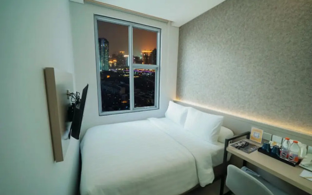 Front One Boutique Hotel Taman Anggrek