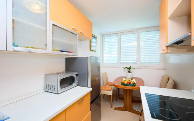 Apartment Promenada- 4pax with Parking