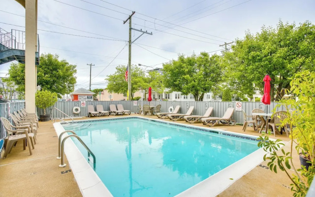 Quaint Wildwood Condo ~ Walk to Beach!