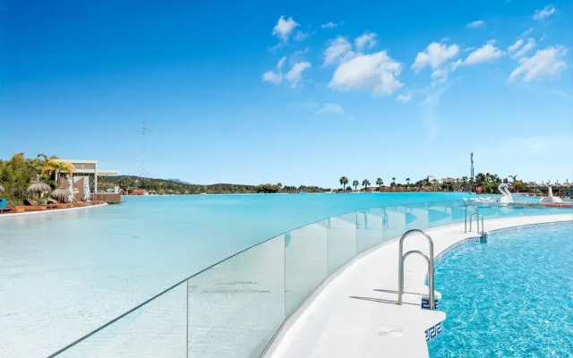 Scenic Apartment in Alcazaba Lagoon Ref M55