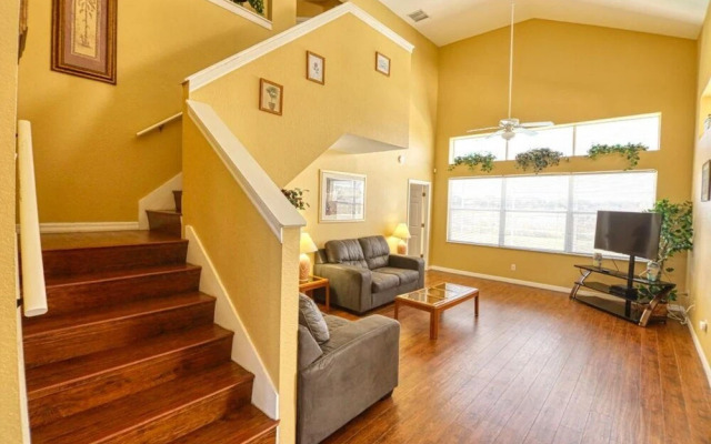 Clifford's Pinewood Estates Vacation Home