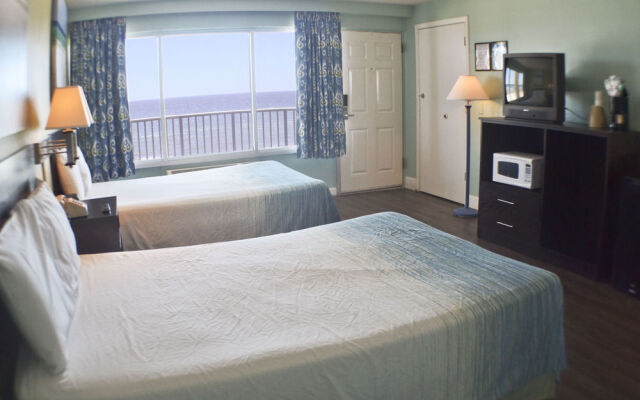 Boardwalk Beach Resort by Royal American Beach Getaways