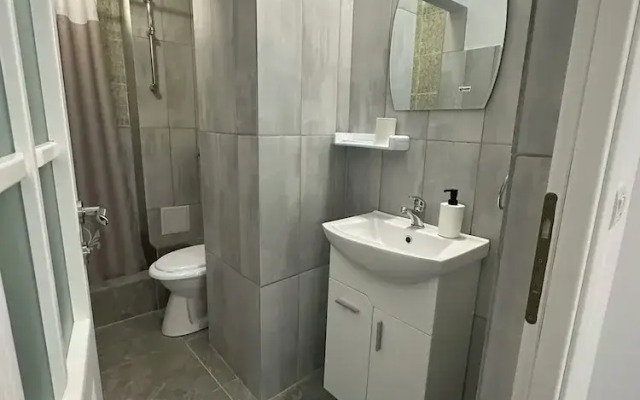 Serenity Apartments and Studios