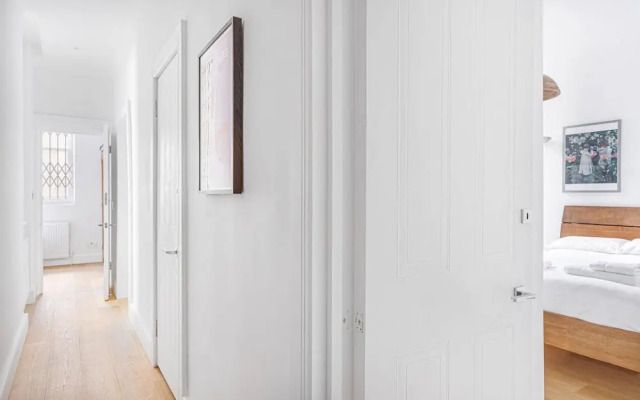 Contemporary Flat in the Centre of Fitzrovia