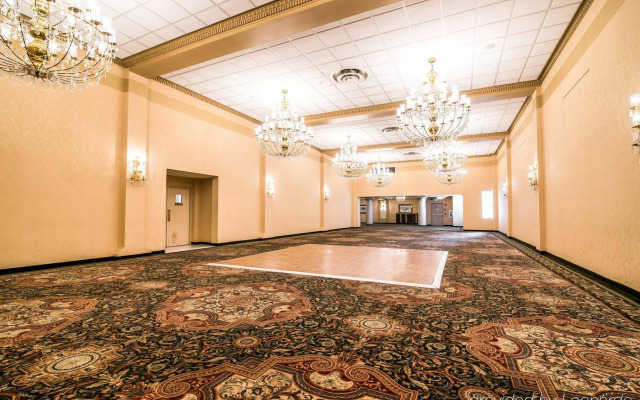 DoubleTree by Hilton Utica