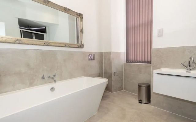 The Royal Suites