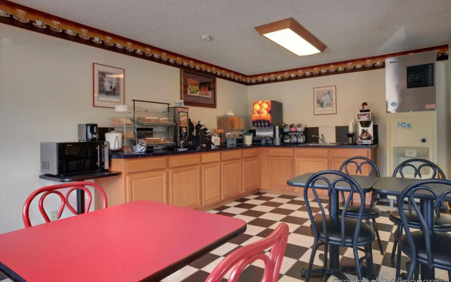 Americas Best Value Inn St. Joseph