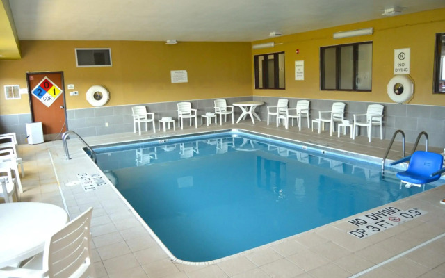 Quality Inn Coralville - Iowa River Landing