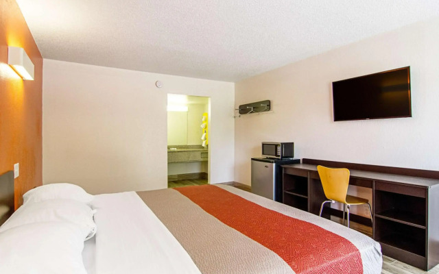 Motel 6 Starke, FL